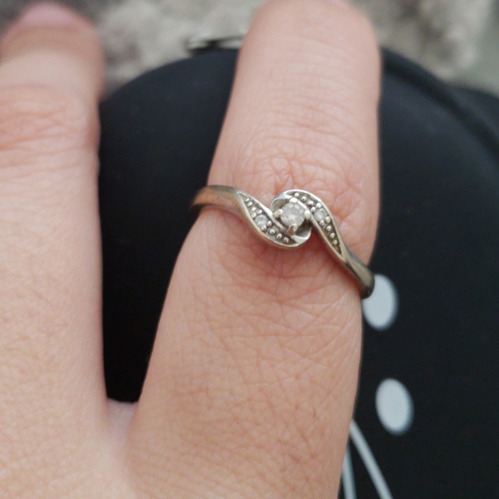 14 it White Gold Promise Ring